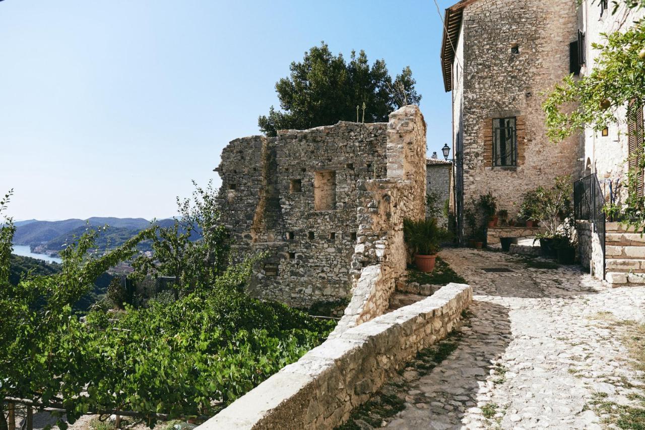 Albergo Diffuso Crispolti Labro Exteriör bild